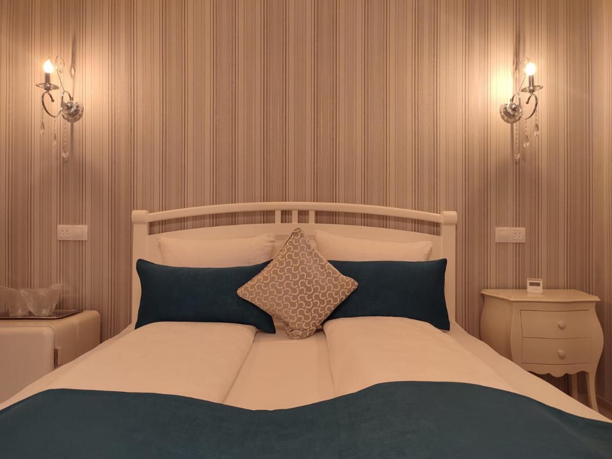Casa Alina Hotell Deva Exteriör bild