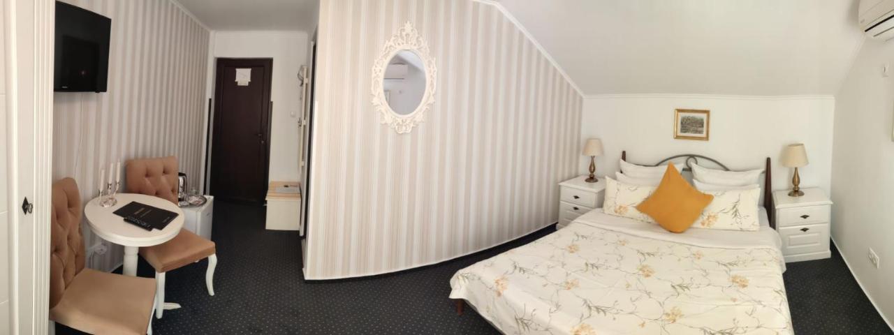 Casa Alina Hotell Deva Exteriör bild