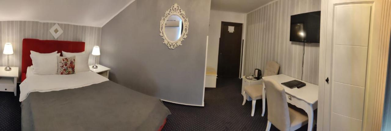 Casa Alina Hotell Deva Exteriör bild