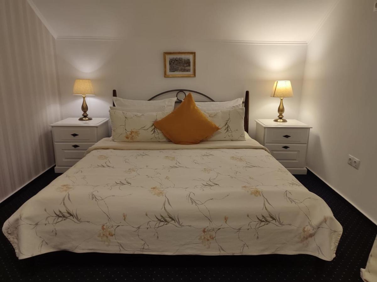 Casa Alina Hotell Deva Exteriör bild